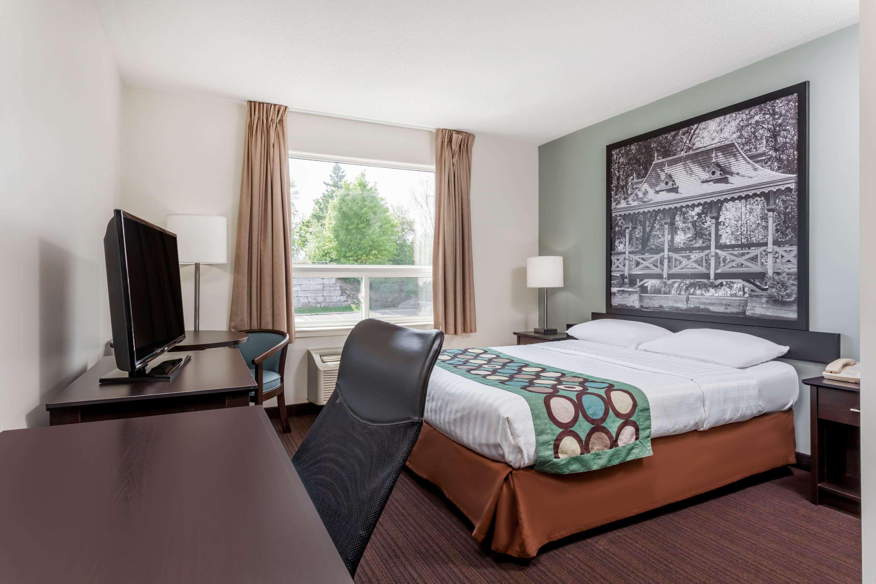 Super 8 By Wyndham Peterborough Hotel Luaran gambar