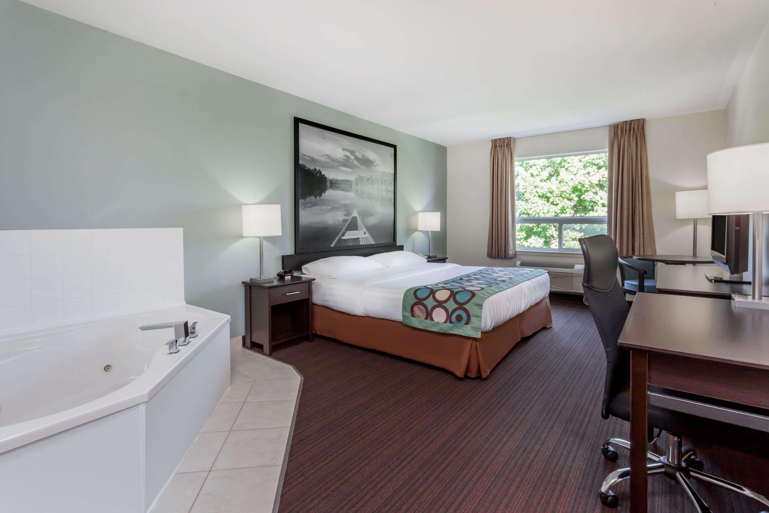 Super 8 By Wyndham Peterborough Hotel Luaran gambar