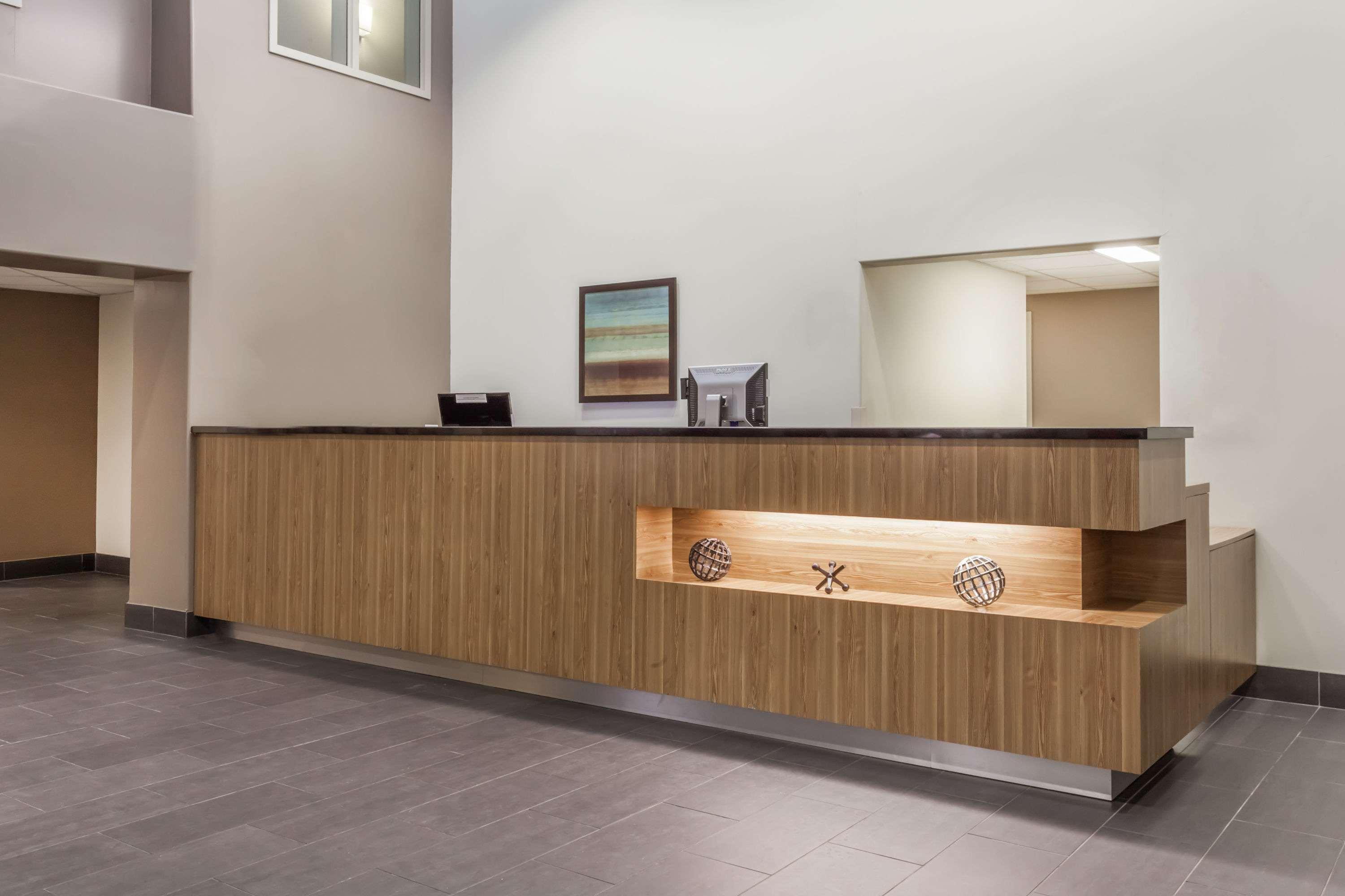 Super 8 By Wyndham Peterborough Hotel Luaran gambar