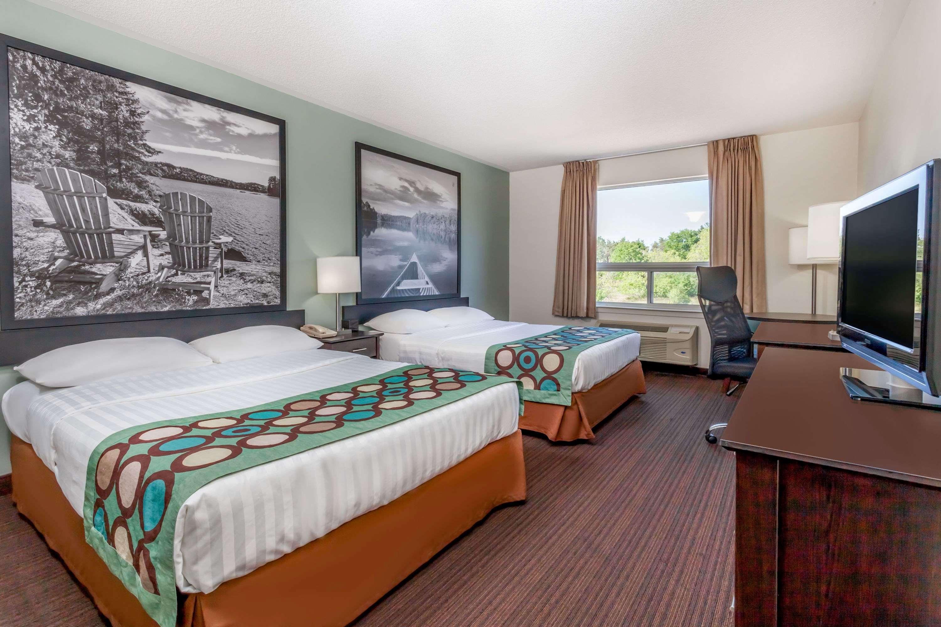 Super 8 By Wyndham Peterborough Hotel Luaran gambar