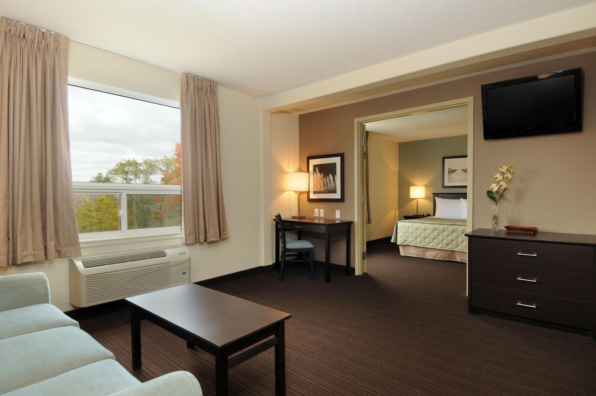 Super 8 By Wyndham Peterborough Hotel Luaran gambar