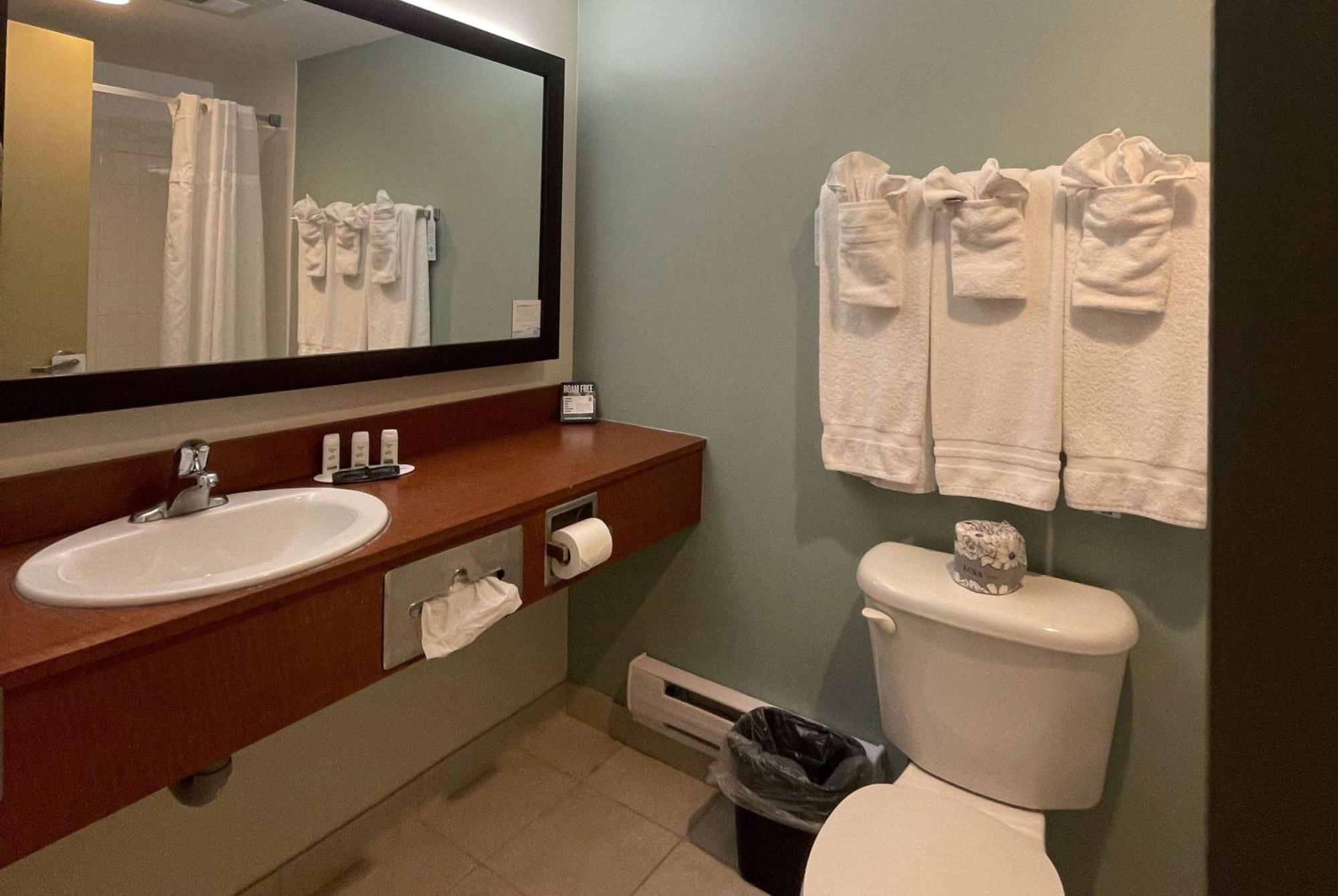 Super 8 By Wyndham Peterborough Hotel Luaran gambar