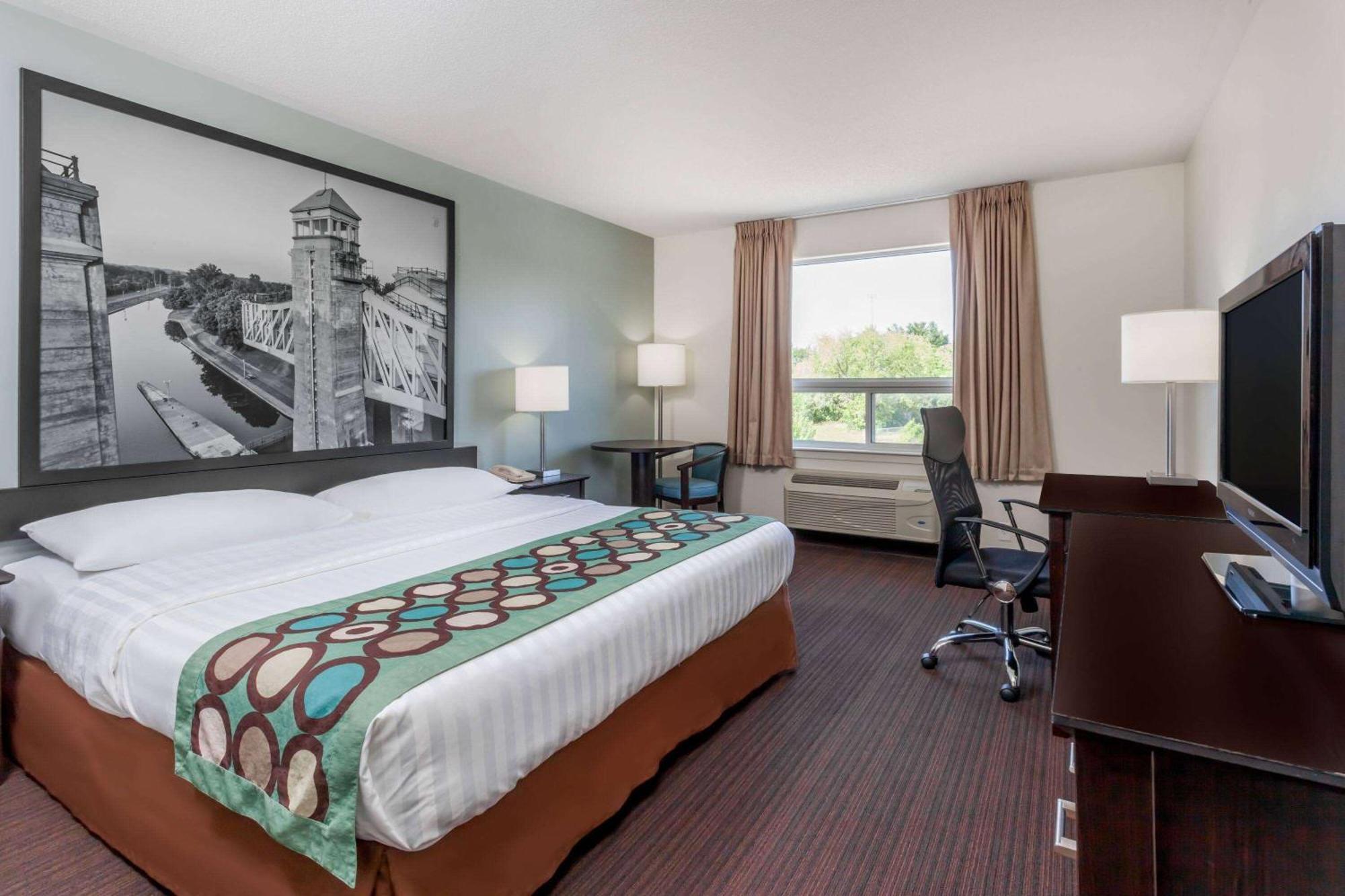 Super 8 By Wyndham Peterborough Hotel Luaran gambar