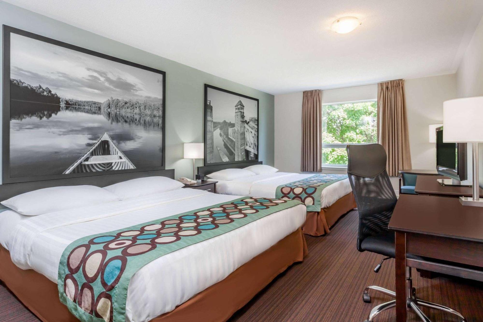 Super 8 By Wyndham Peterborough Hotel Luaran gambar